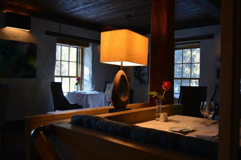 How Can You Use Floor Lamps to Improve Ambiance? How Can You Use Floor Lamps to Improve Ambiance?